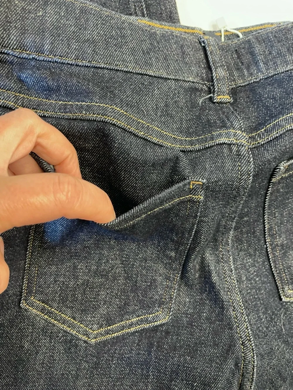 NWOT SPANXshape® EveryWear Pull-On Wide Leg Denim Jeans Raw Indigo Small